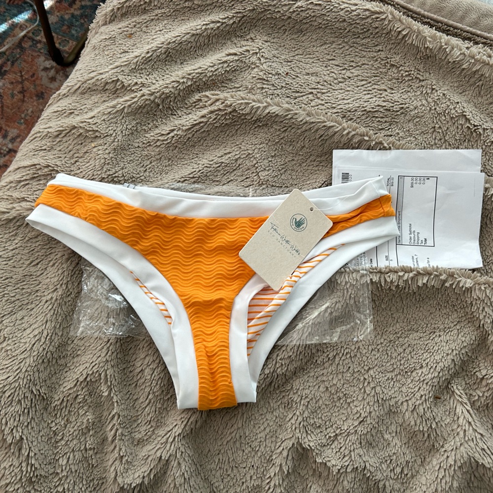 Body Glove New with Tags bikini Bottom
